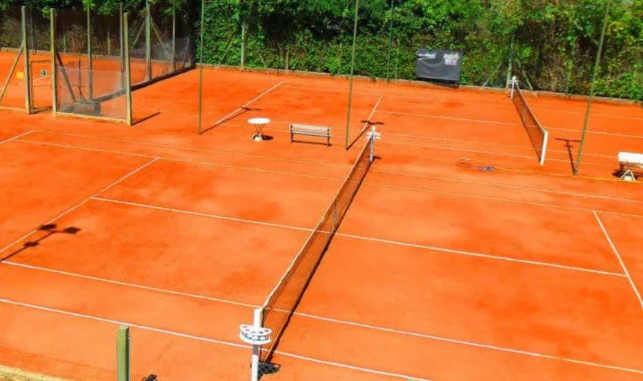 Tenis Manantiales